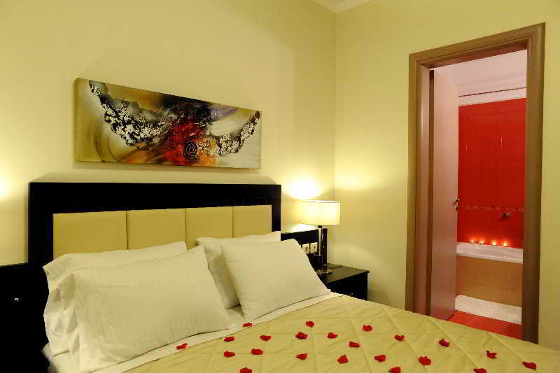 Mamfredas Luxury Planos (Zakynthos)